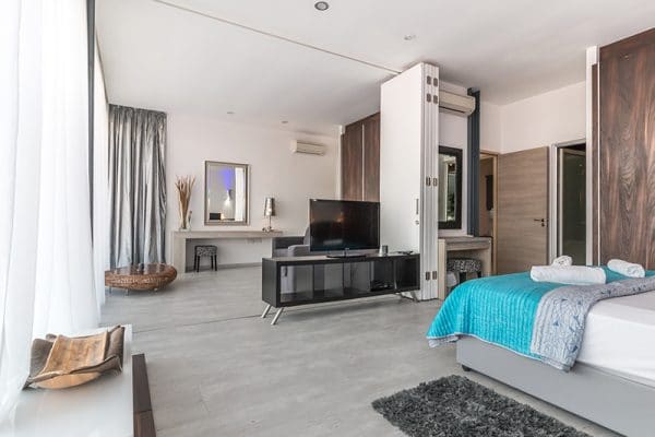 Hotel construction general contractor