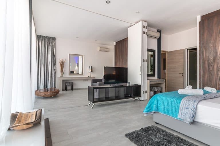 Hotel construction general contractor